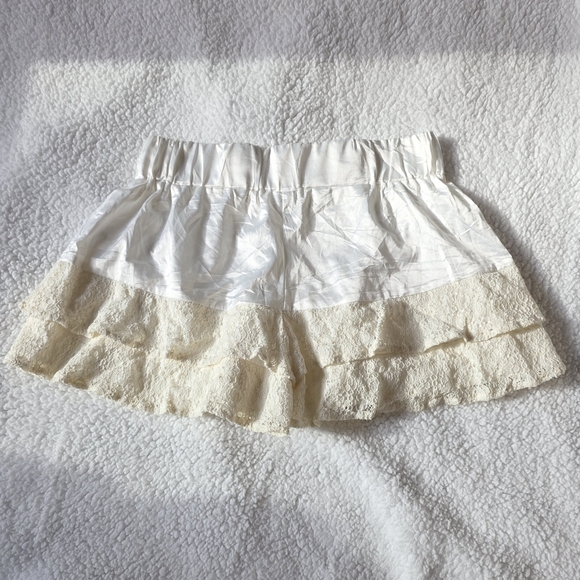 hj Pants - hj Japanese brand white bloomer shorts with cream lace